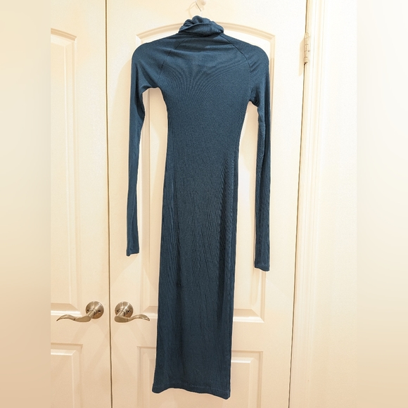 4. ALIX NYC CLARKSON RIBBED CUT OUT MIDI DRESS - Picture 7 of 9